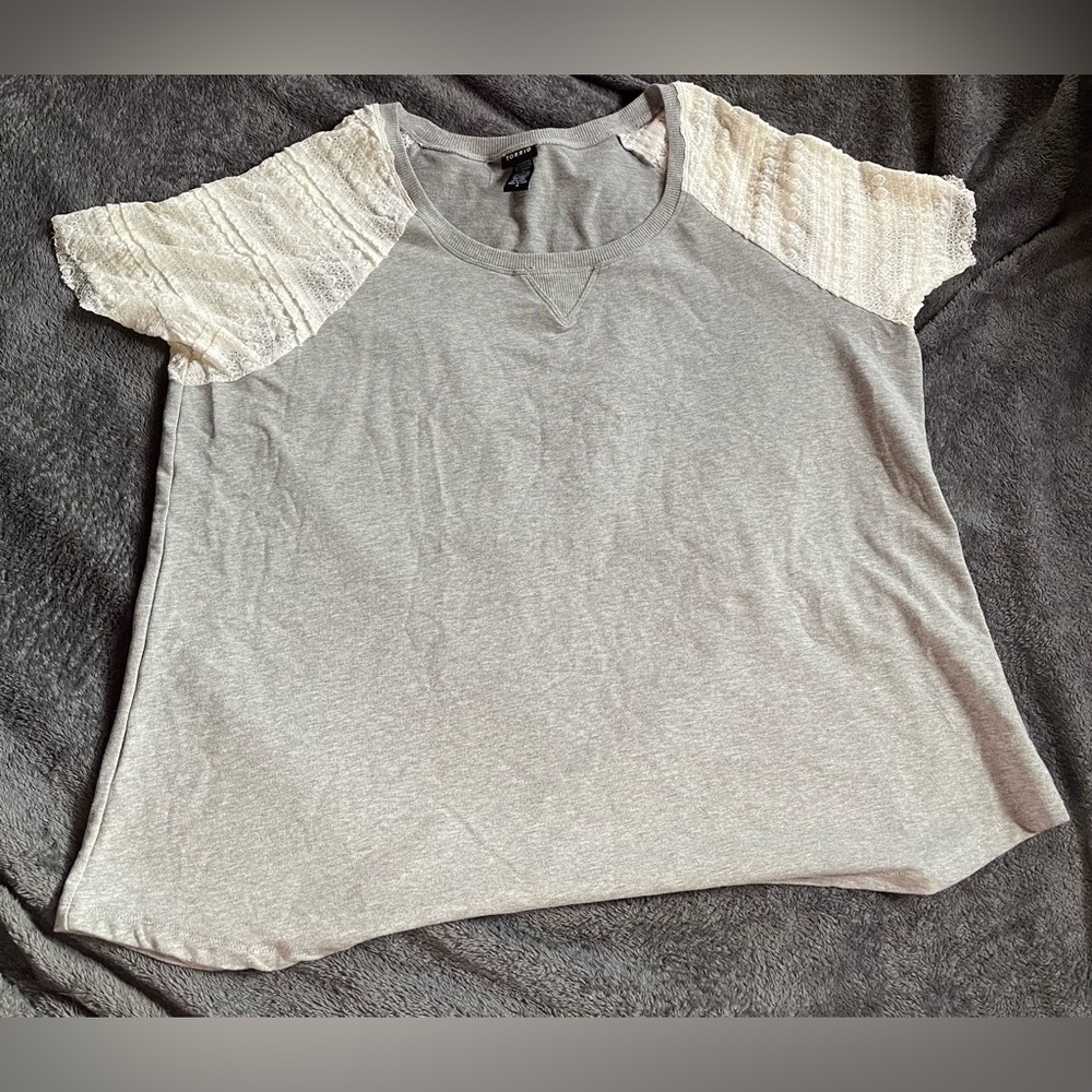 Torrid Gray Sweater Top with Lace Short Sleeve Sz 3x